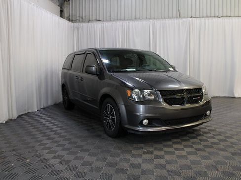 Used 2016 Dodge Grand Caravan SXT image 27