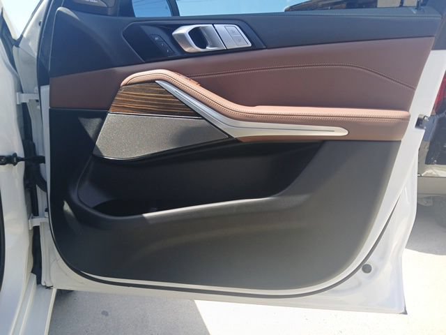 Used 2026 BMW X7 xDrive40i AWD/4WD image 19