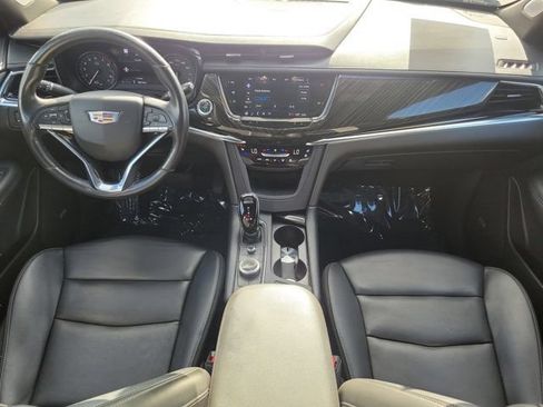 Used 2023 Cadillac XT6 Premium Luxury w/ Technology Package FWD image 14
