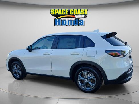 New 2026 Honda HR-V LX image 5