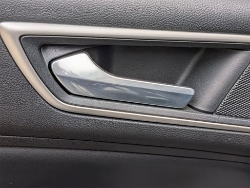 Used 2020 Ford Edge SEL w/ Convenience Package image 28