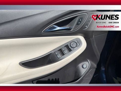 Used 2024 Buick Encore GX Avenir w/ Avenir Technology Package image 10