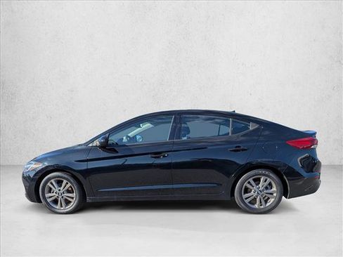 Used 2018 Hyundai Elantra Value Edition FWD image 9