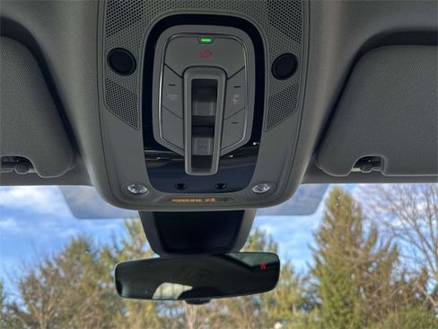 Used 2023 Audi Q7 2.0T Premium w/ Convenience Package image 32