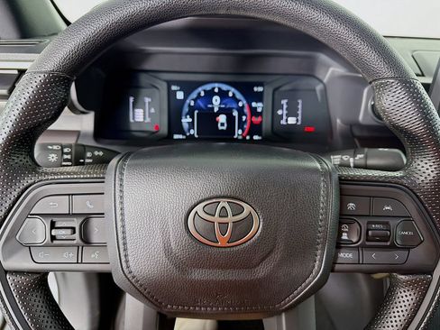 Used 2026 Toyota Tacoma SR5 AWD/4WD image 16