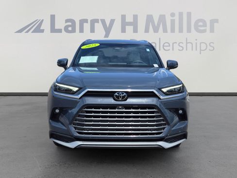 Used 2025 Toyota Grand Highlander AWD Hybrid image 8