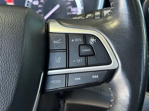 Certified 2022 Toyota Highlander XLE image 26