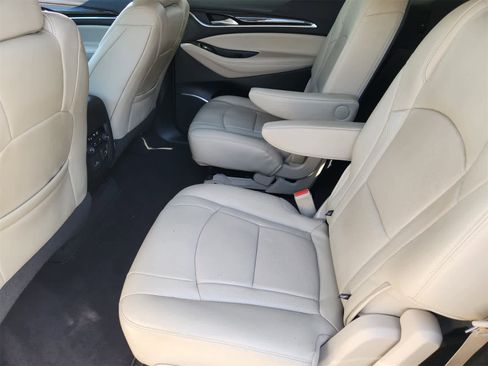 Used 2018 Buick Enclave Essence image 23