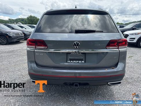 Used 2022 Volkswagen Atlas SE w/ Panoramic Sunroof Package FWD image 4
