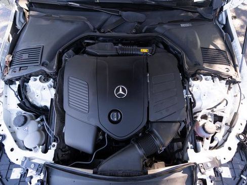 Used 2022 Mercedes-Benz C 300 Sedan image 10