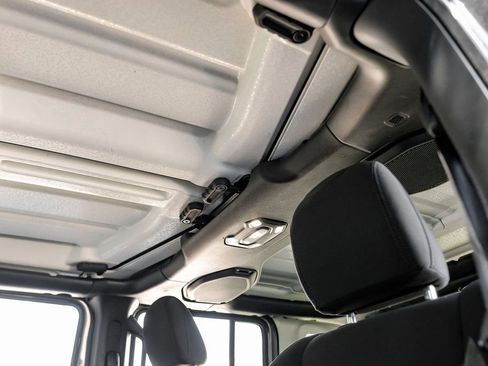 Used 2021 Jeep Wrangler Unlimited Willys image 44