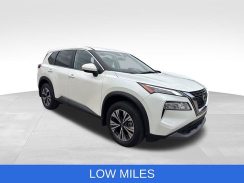 Used 2023 Nissan Rogue SV image 11