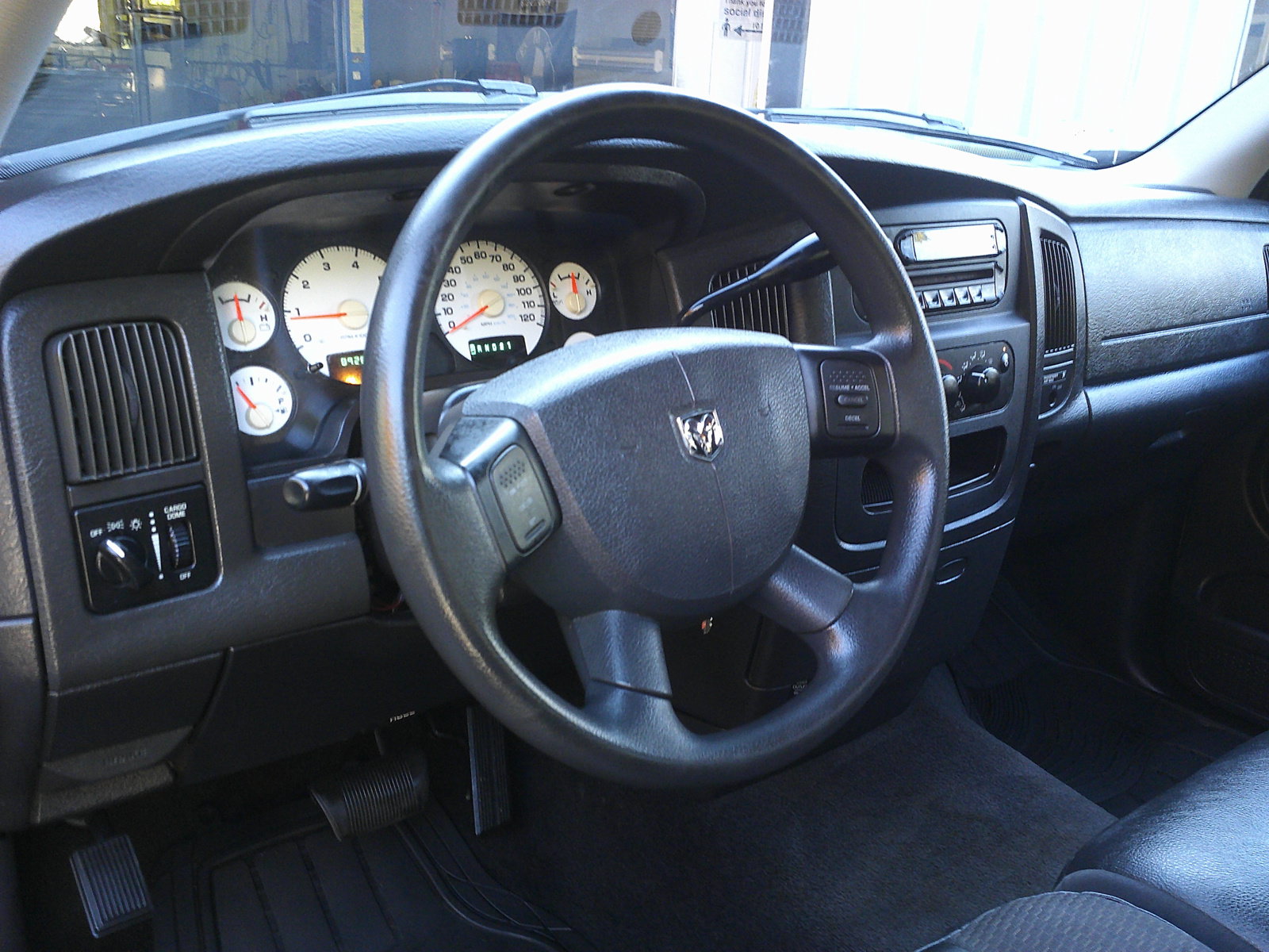Used 2005 Dodge Ram 1500 Truck ST w/ ST Value Group RWD image 11