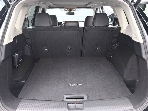 Used 2024 Nissan Rogue SV w/ SV Premium Package image 29