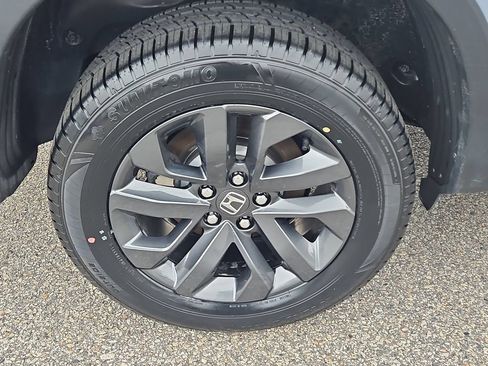 Certified 2025 Honda Ridgeline Sport image 9