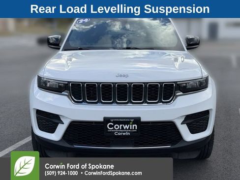 Used 2024 Jeep Grand Cherokee Laredo w/ Trailer Tow Package AWD/4WD image 7