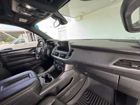 Used 2022 Chevrolet Suburban RST w/ Luxury Package RWD image 18