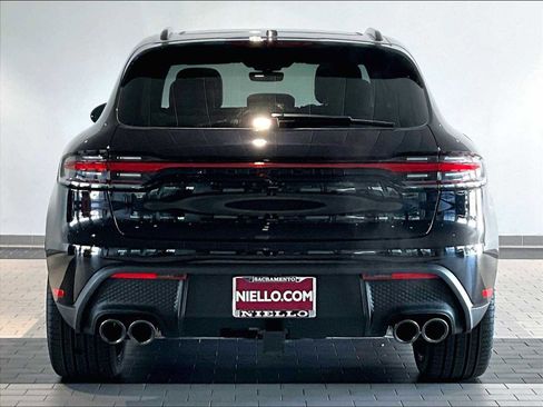 New 2026 Porsche Macan image 6