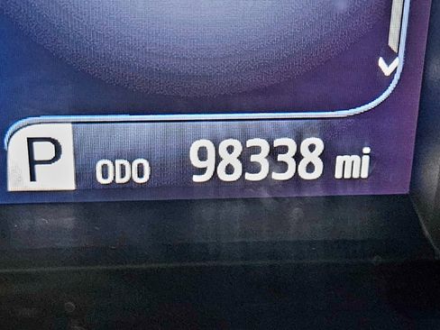 Used 2017 Toyota Camry LE image 16