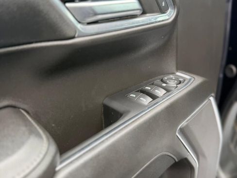 Used 2024 Chevrolet Silverado 1500 LT AWD/4WD image 11