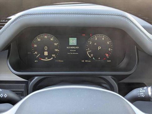 Used 2026 Land Rover Defender 110 X-Dynamic SE AWD/4WD image 11