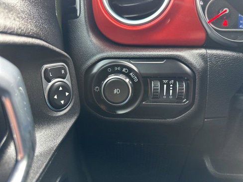 Certified 2021 Jeep Wrangler Unlimited Rubicon image 28