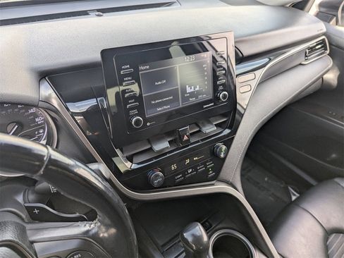 Used 2021 Toyota Camry SE image 23