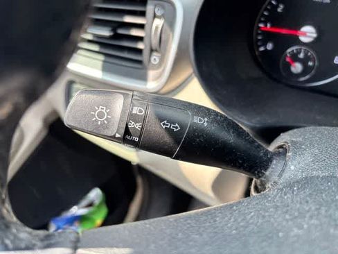 Used 2018 Kia Sorento FWD image 15