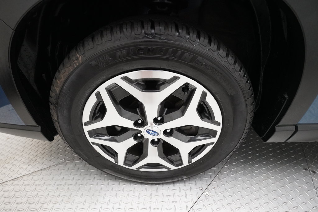 Certified 2023 Subaru Forester Premium AWD/4WD image 25