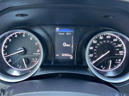 Used 2018 Toyota Camry SE w/ Convenience Package FWD image 48