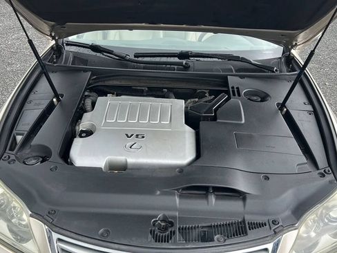 Used 2010 Lexus ES 350 w/ Preferred Accessory Package FWD image 13