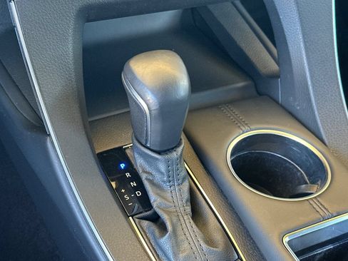 Certified 2022 Toyota Avalon XLE FWD image 24
