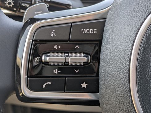 New 2026 Kia Carnival SX w/ SX Dark Edition Package FWD image 38