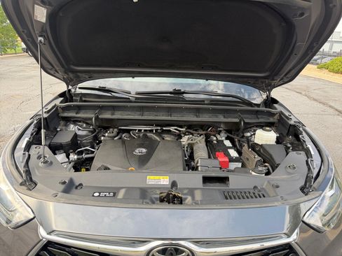 Used 2021 Toyota Highlander Platinum AWD/4WD image 20