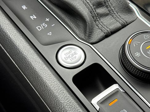 Used 2020 Volkswagen Atlas Cross Sport SEL Premium R-Line image 23