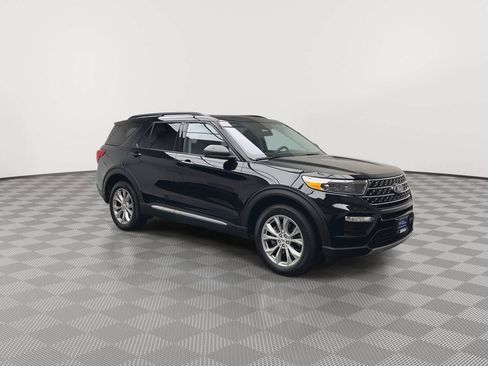 Used 2023 Ford Explorer XLT w/ Equipment Group 202A AWD/4WD image 36