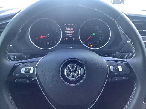Used 2021 Volkswagen Tiguan SE AWD/4WD image 16