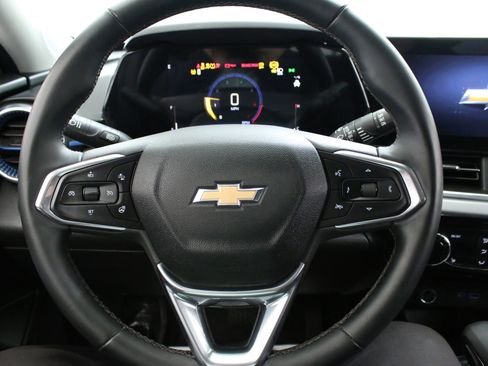 Certified 2024 Chevrolet Trax LT w/ Driver Confidence Package FWD image 12