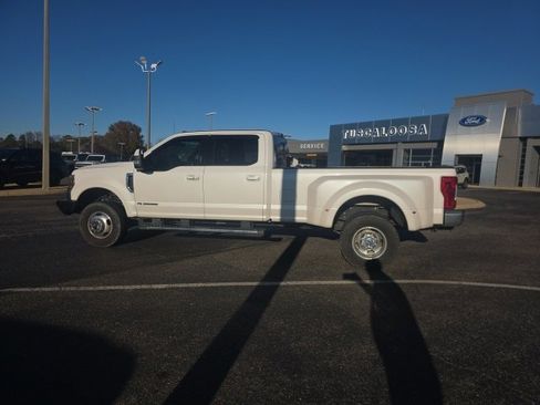 Used 2019 Ford F350 Lariat w/ Lariat Ultimate Package image 3
