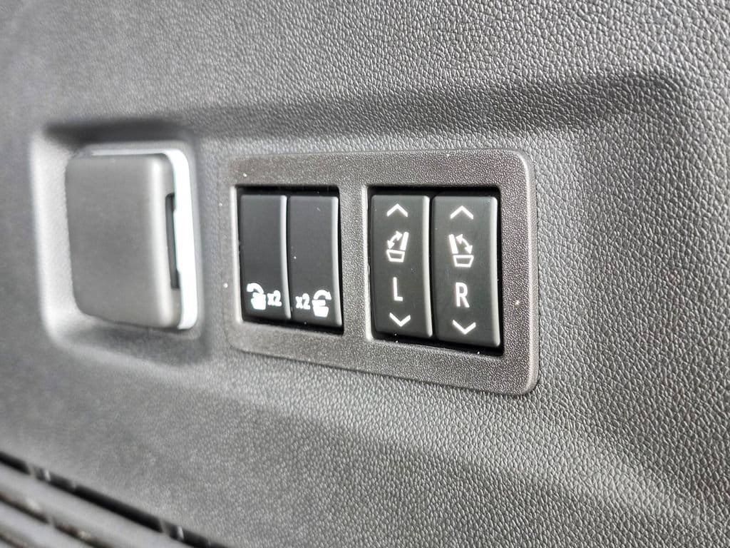 Used 2026 GMC Yukon Denali w/ LPO, Floor Liner Package AWD/4WD image 31