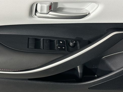 Used 2024 Toyota Corolla SE w/ SE Premium Package FWD image 14