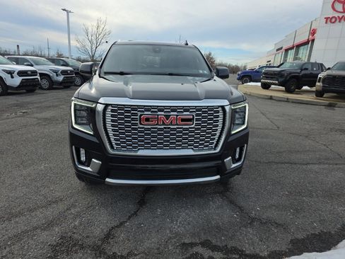 Used 2021 GMC Yukon Denali w/ Denali Premium Package image 2