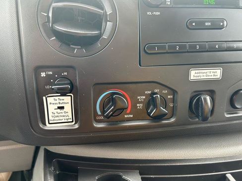 Used 2019 Ford E-350 and Econoline 350 Super Duty image 14