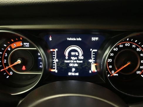 Used 2023 Jeep Gladiator Sport image 18