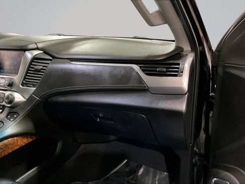 Used 2019 Chevrolet Tahoe Premier AWD/4WD image 17