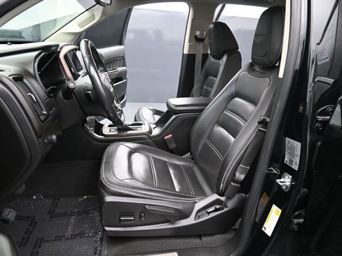 Used 2022 GMC Canyon Denali RWD image 14