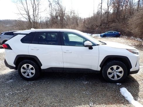 Used 2023 Toyota RAV4 LE image 2