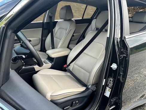 Used 2022 Kia Sportage EX w/ EX Technology Package image 24