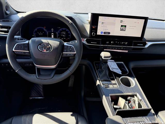 New 2026 Toyota Sienna XLE Woodland Edition AWD/4WD image 10