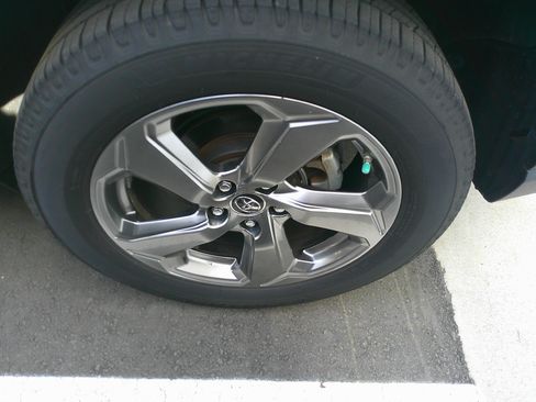 Used 2019 Toyota RAV4 Limited w/ Limited Grade Weather Package image 10